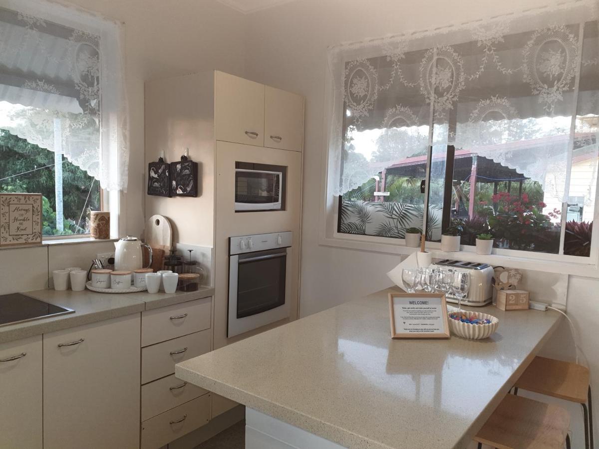 Guesthouse On Regent Bed & Breakfast Caloundra Exterior foto